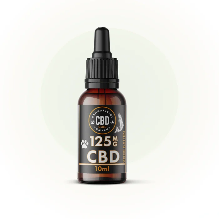Kattenflesje met pipet: 125 mg CBD met zalmolie, 10 ml